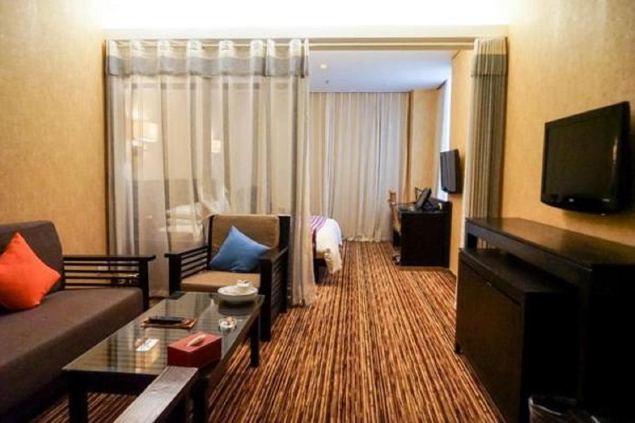 Ssaw Boutique Hotel Nanchang Bayi Square Luaran gambar